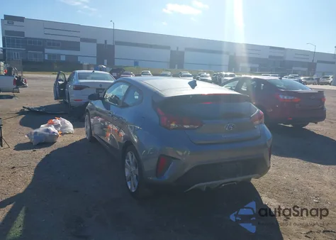 2019 Hyundai Veloster 2.0 Premium z USA, uszkodzony, nr VIN KMHTG6AFXKU015885